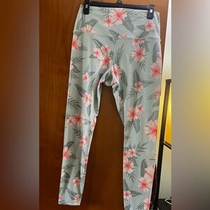 Glyder Floral print leggings. Size Large.